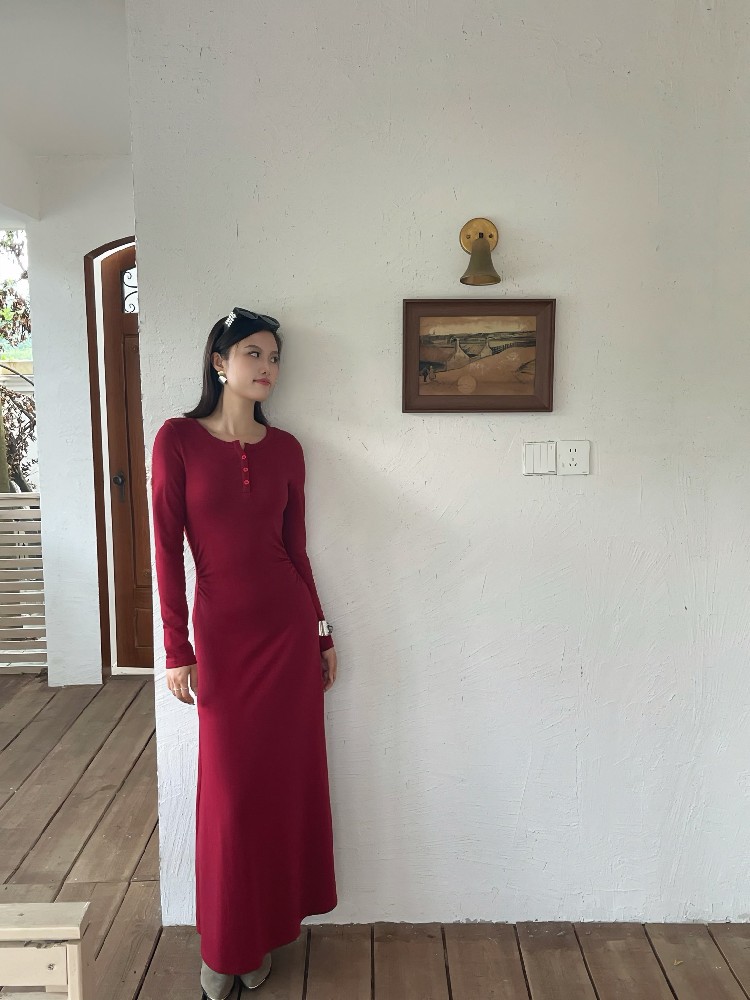 显瘦修身气质长裙女